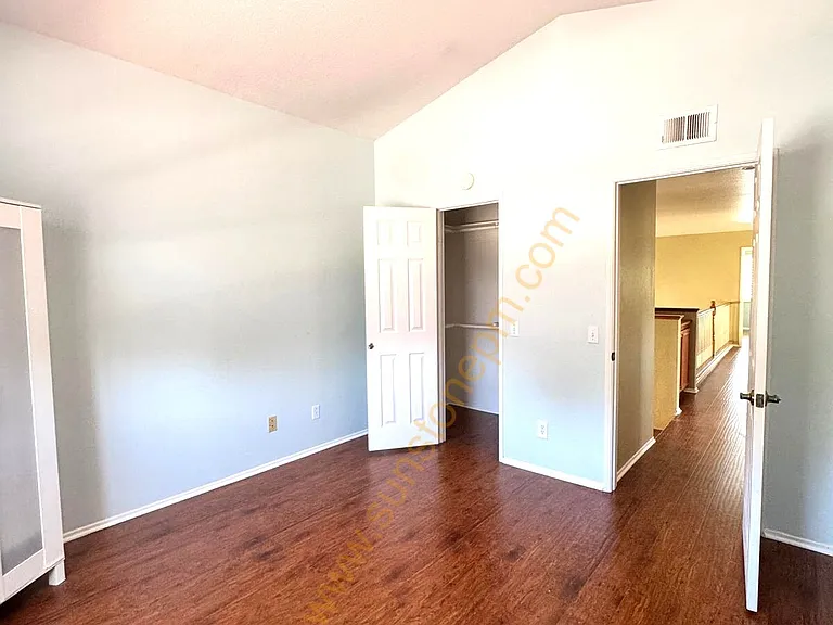 2180 Hedgerow Ln — Photo 8