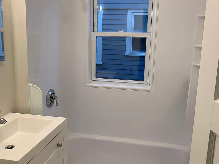 4110 Washington St #2 — Photo 8