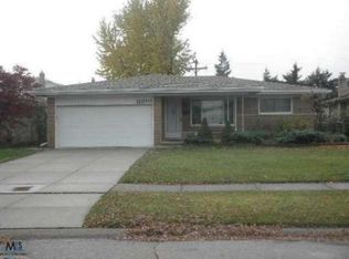 11610 Filer Dr, Sterling Heights, MI