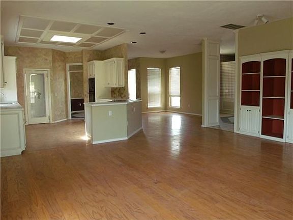 Living Room - Kitchen