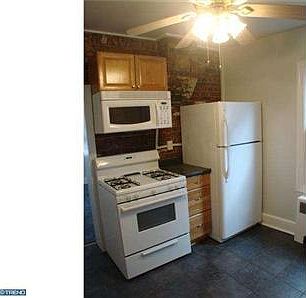 5th image of 1827 W 6th St