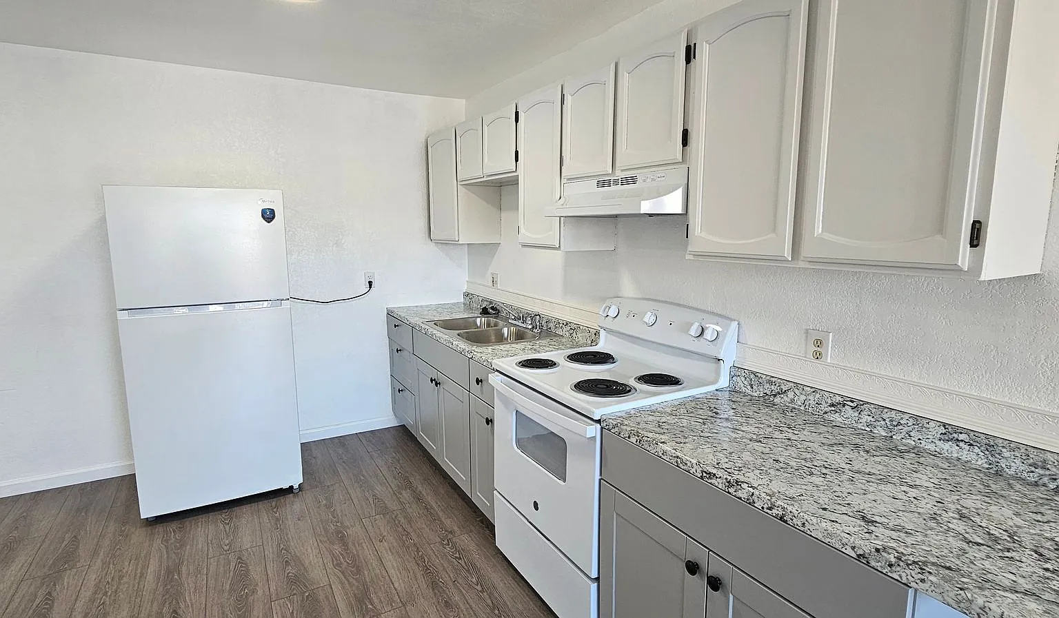 260 Linden st — Photo 3