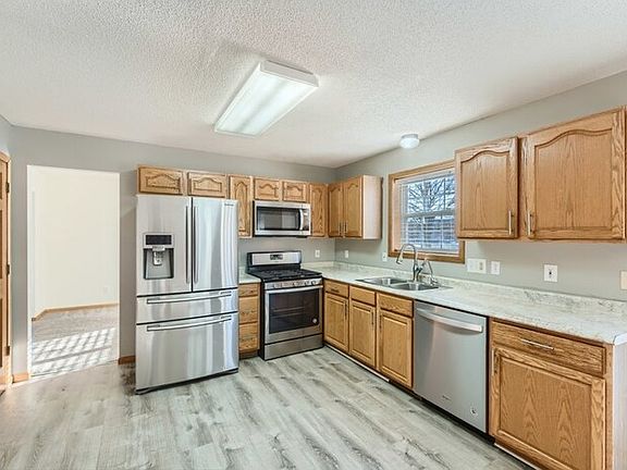 2nd image of 2705 Autumn Woods Dr