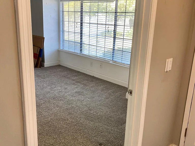 3073 Fowler Ave — Photo 17