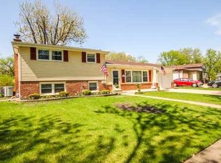 86 Windsor Dr, Des Plaines, IL 60018