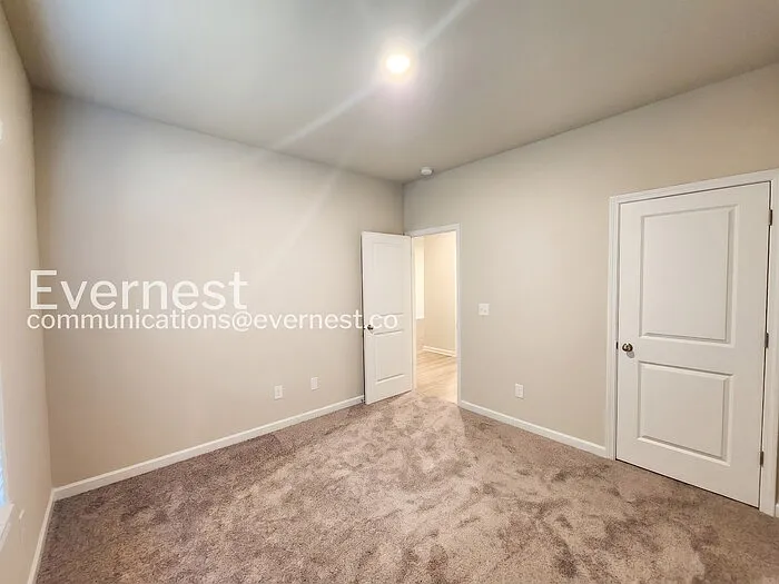 118 Culver St — Photo 9