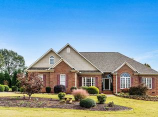 619 Latimer Dr, Boiling Springs, SC 29316