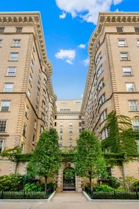 60 E Scott St #201-202, Chicago, IL, 60610