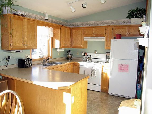3rd image of 38632 Glacier Dr