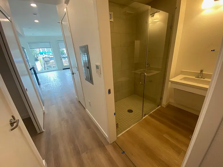 4015 Richmond St #205 — Photo 9