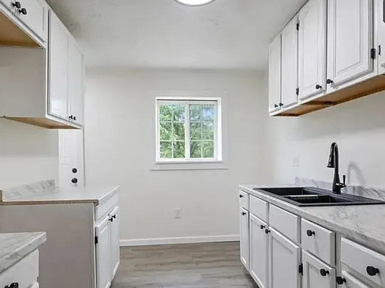 2101 Buckeye St #1 — Photo 6