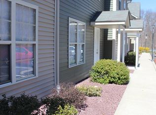 30 Duboise Ln, New Paltz, NY 12561