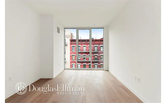 Rented by Douglas Elliman | media 19