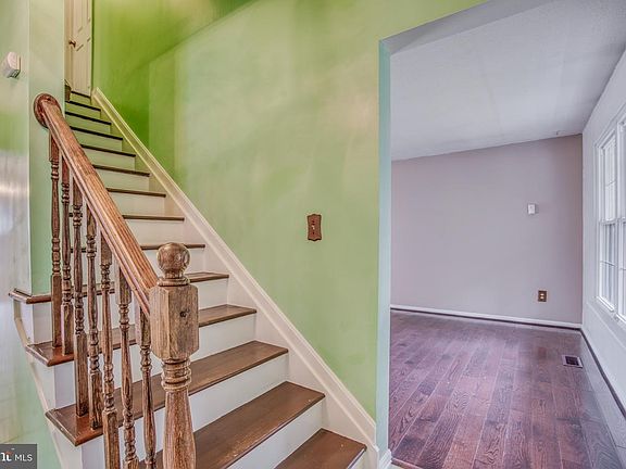 5th image of 726 Fairwind Dr
