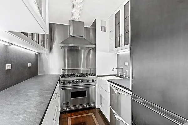 Sold by Douglas Elliman | media 17