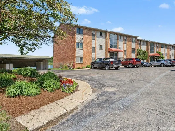 1974 Klingensmith Rd Unit 4, Bloomfield Hills, MI 48302
