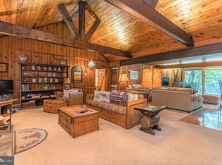 58 Crest Dr, Lake Harmony, PA 18624