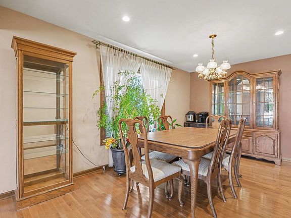 3rd image of 8507 167th St