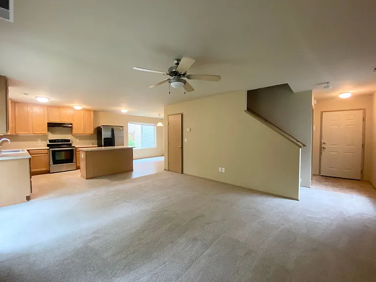 21367 SE 299th Way — Photo 3