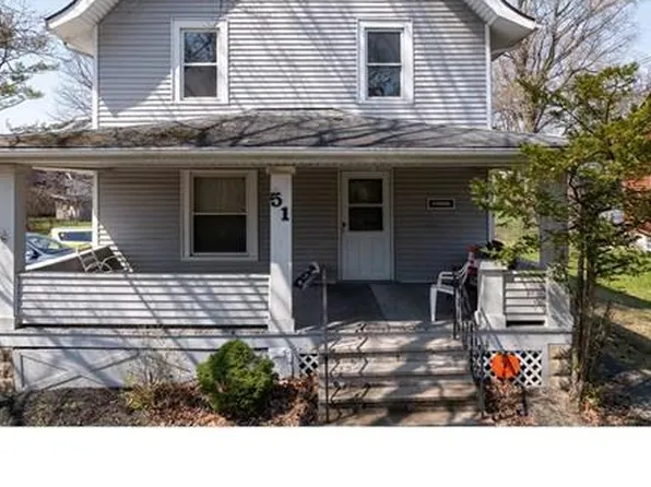 51 Center Rd #4, Bedford, OH 44146