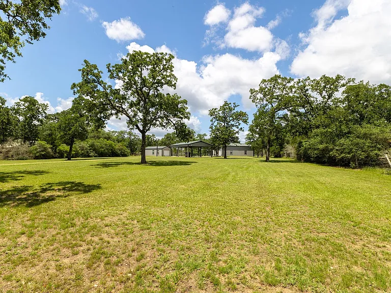 1072 Papenberg Ln — Photo 39