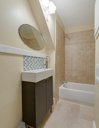 4th image of 136 Isabel St W #1