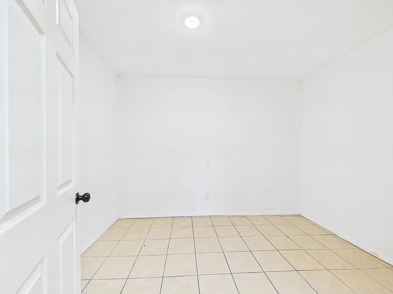 9918 Peachridge Dr — Photo 17