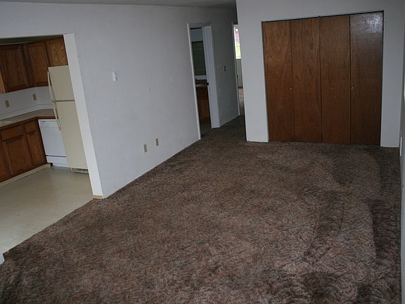 2nd image of 1618 W Clarke Ave