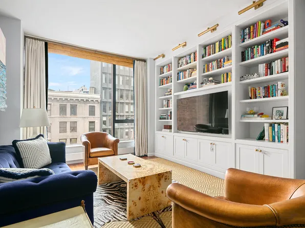 255 Hudson Street image 1 of 8