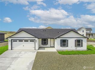 20 Lewis Cir, Milton Freewater, OR 97862