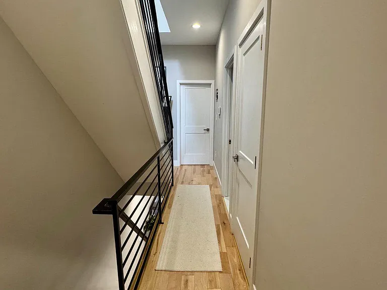 1217 N Lecount St — Photo 16