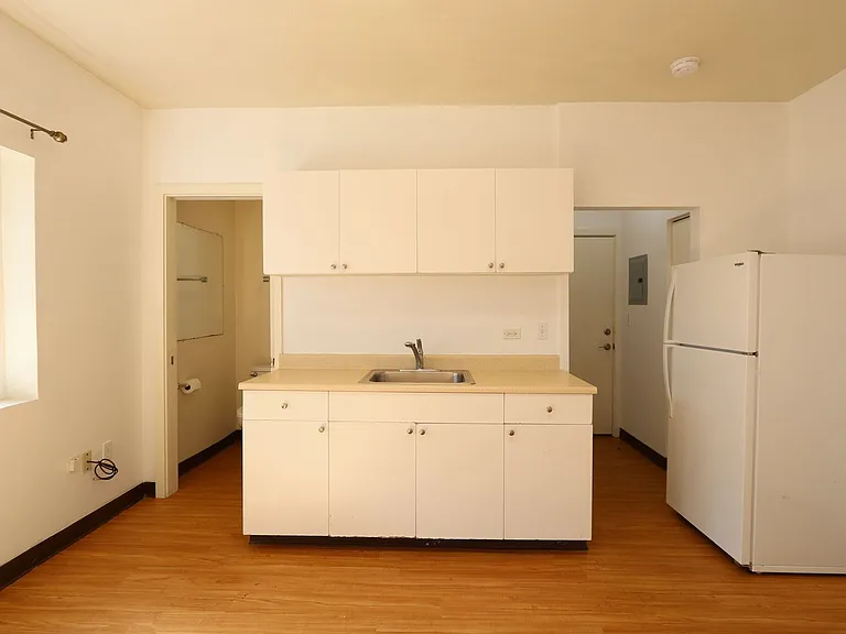 1631 Nuuanu Ave — Photo 3