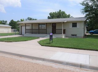 1608 W Campbell St, Garden City, KS 67846