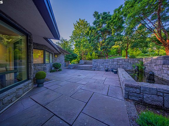 5th image of 3838 SE Hillside Dr