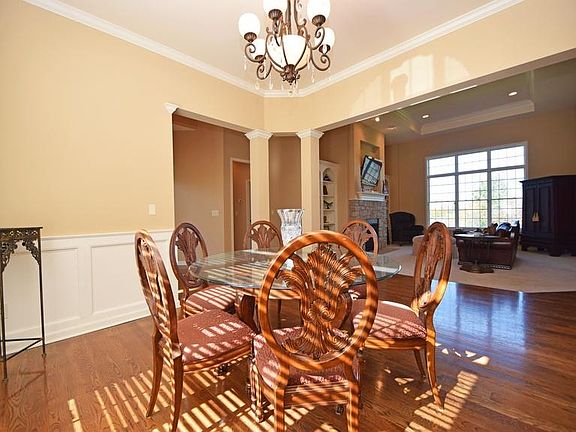 5th image of 5154 Emerald View Dr