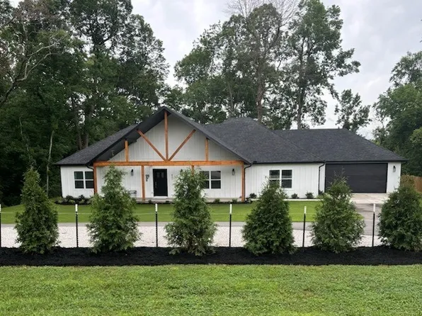 807 E Bowen Blvd, Fayetteville, AR 72703