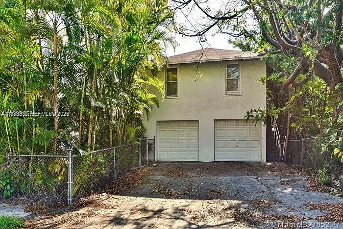 2000 S Miami Ave — Photo 18