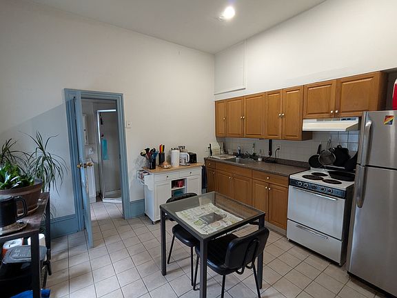 4th image of 3406 Spring Garden St APT 2F