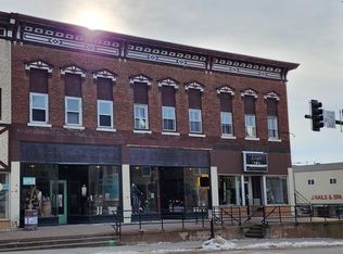 5 E Main St, Waukon, IA 52172