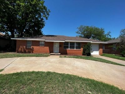 624 S 18th St, Clinton, OK, 73601
