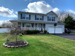 1116 Waverly Ave, Holtsville, NY 11742