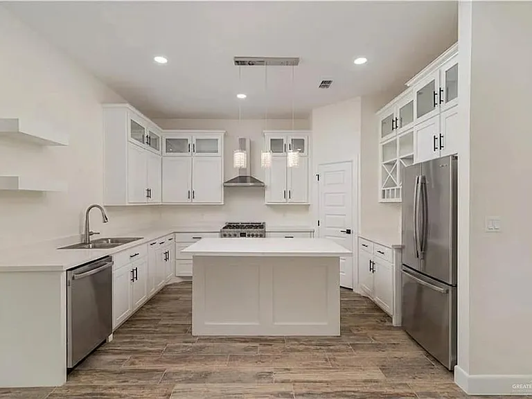 2211 Tomatillo Dr — Photo 5