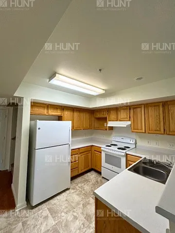 2037-3 Walnut St — Photo 2