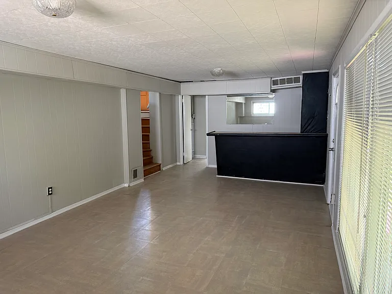 6221 Addison Rd — Photo 12