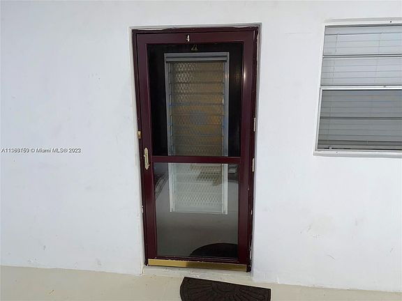 3rd image of 6505 Winfield Blvd #B-4