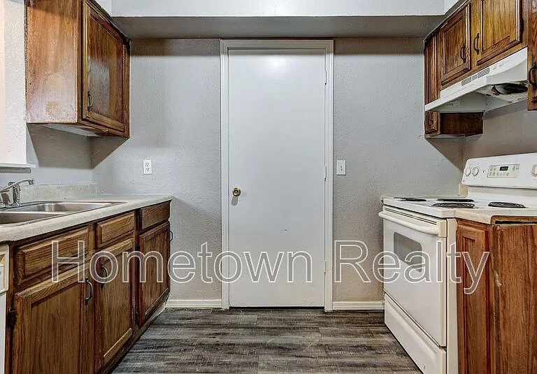 310 NW 118th St — Photo 12