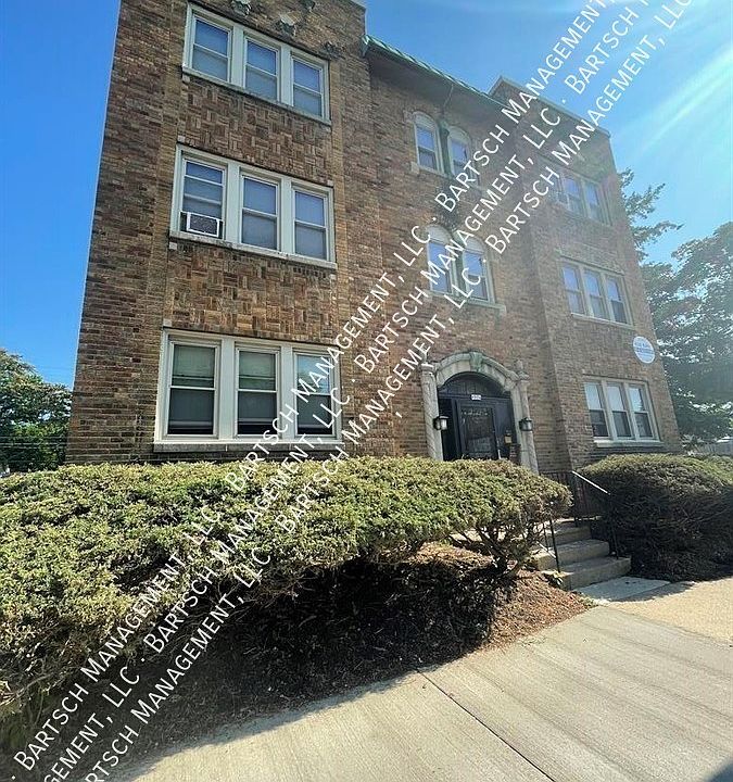 1st image of 4904 W Vliet St #12