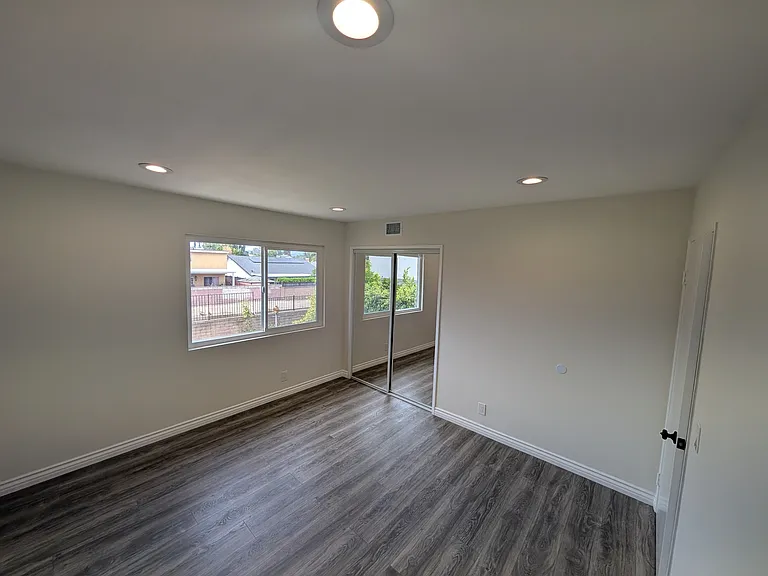6307 Chimineas Ave — Photo 21