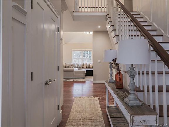 3rd image of 12 Arbor Meadow Dr
