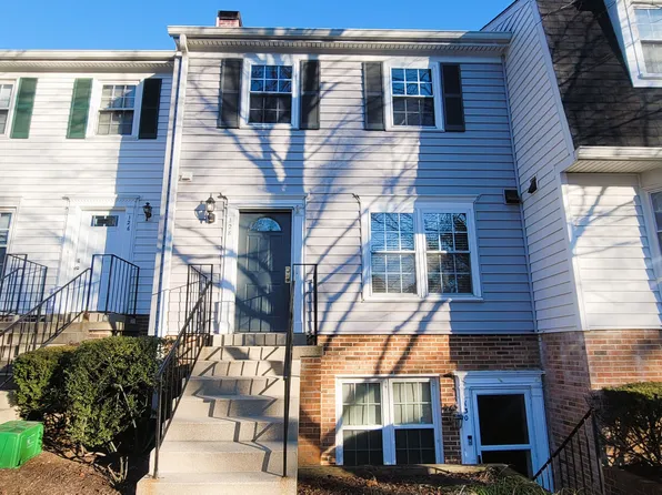 128 Bent Twig Ln #345, Gaithersburg, MD 20878